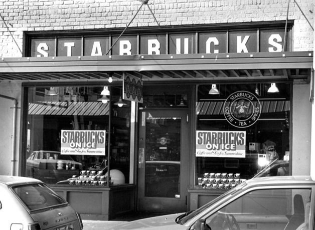 cửa hàng starbucks đầu tiên