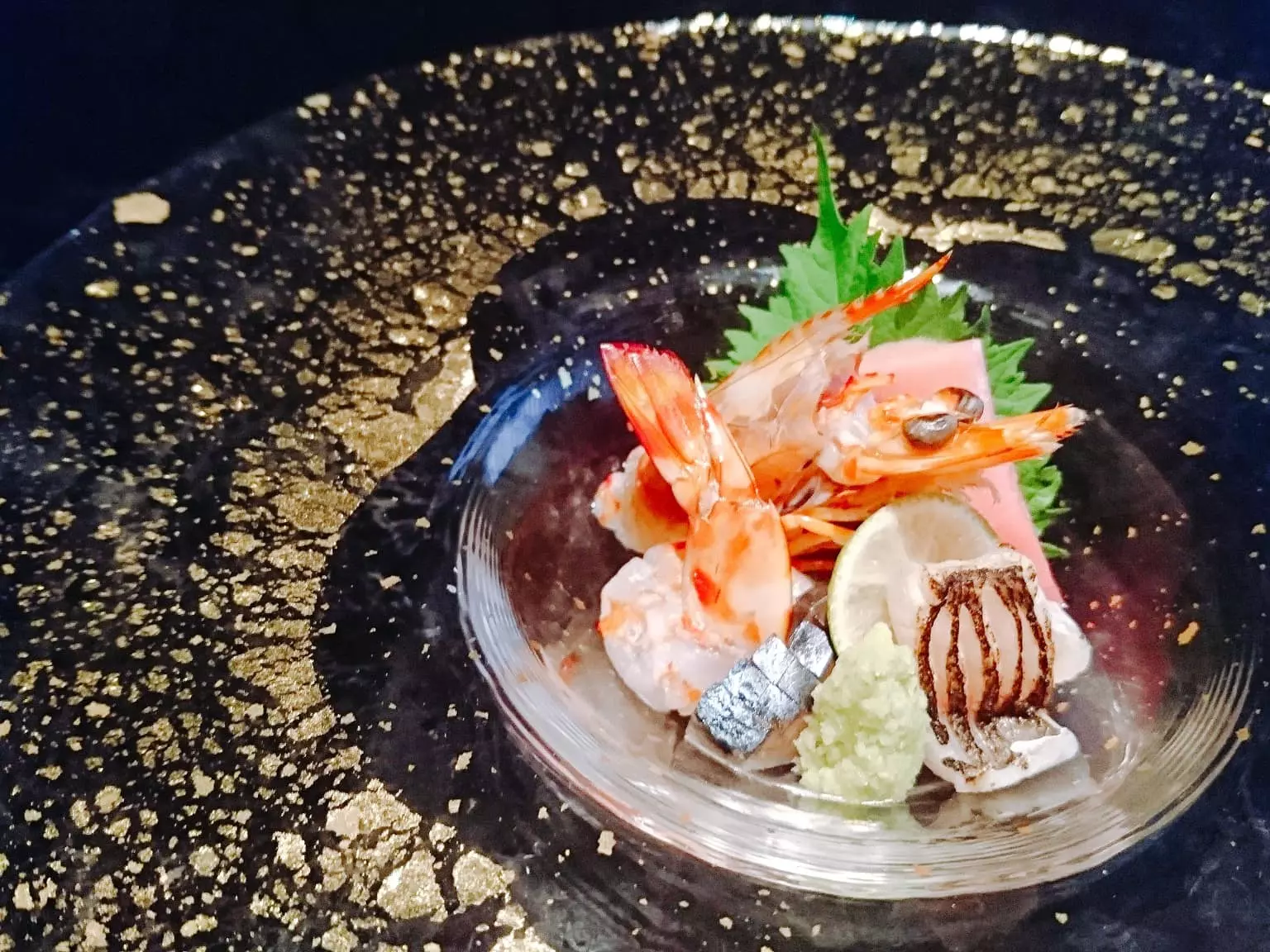 trang trí món ăn tại sushi rei