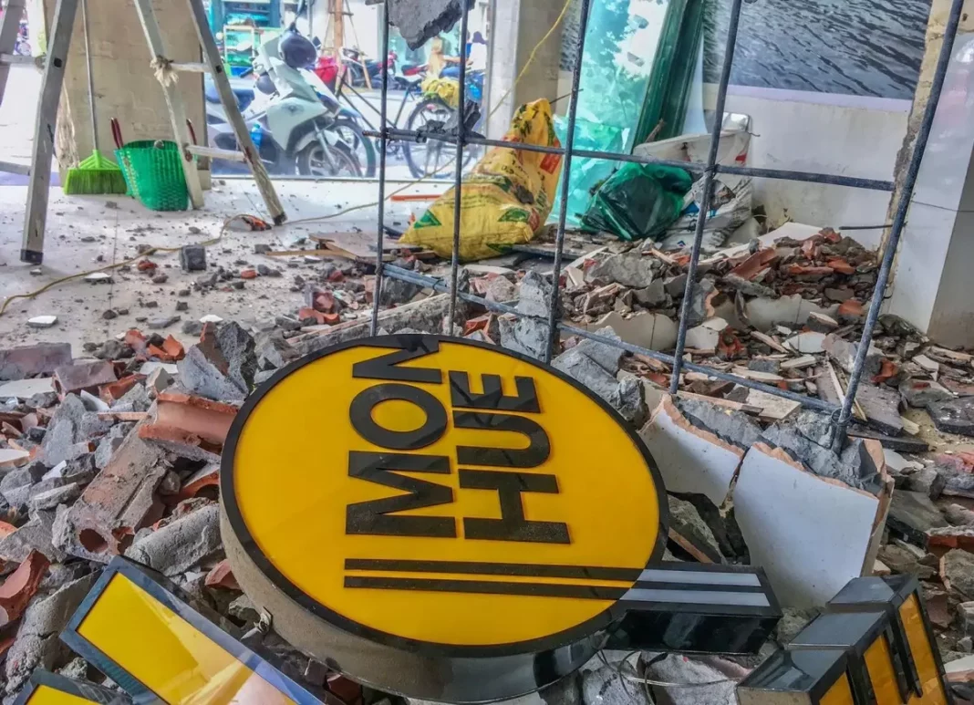 món huế phá sản