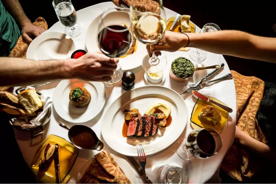 quy trình phục vụ rượu vang