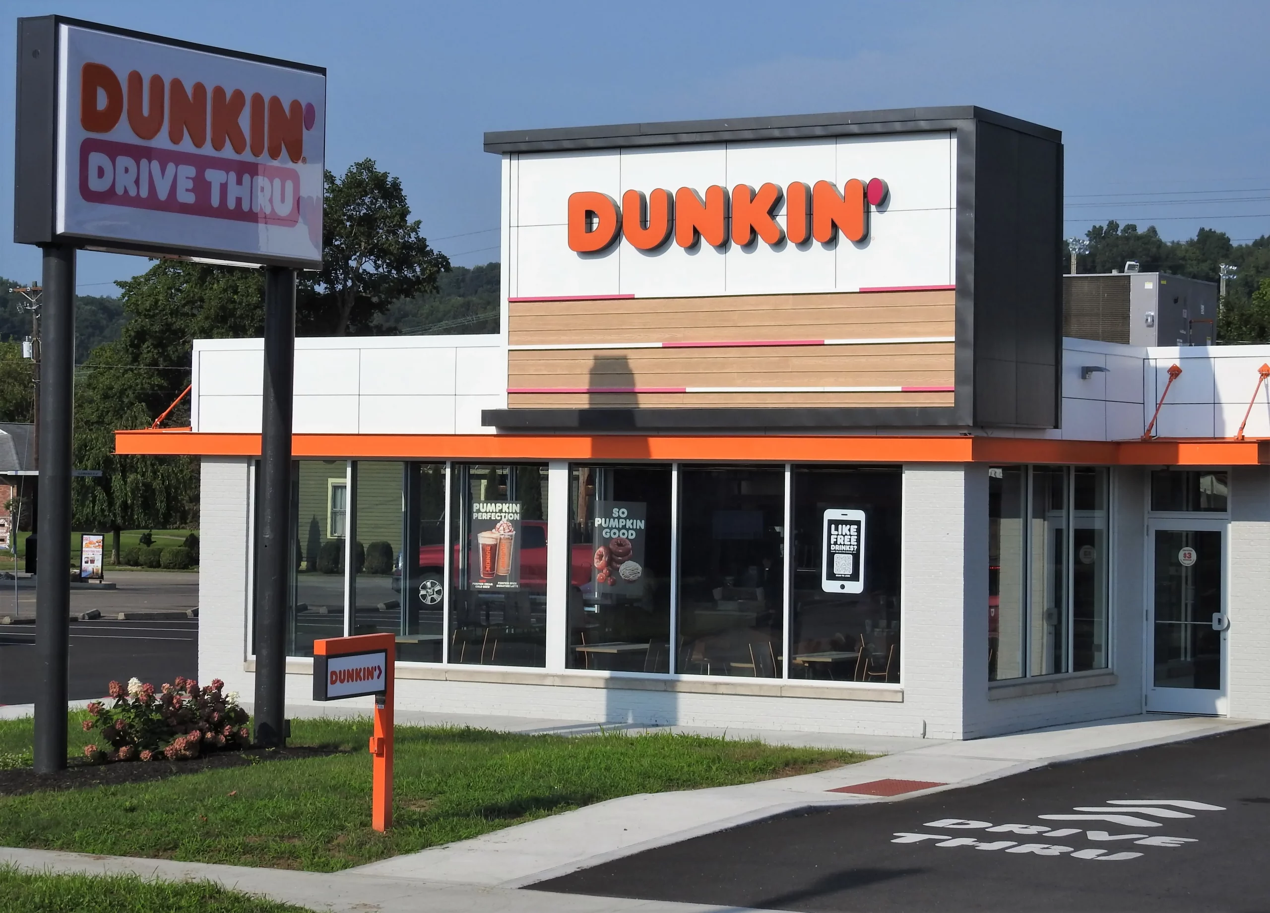 dunkin donuts tái định vị thương hiệu
