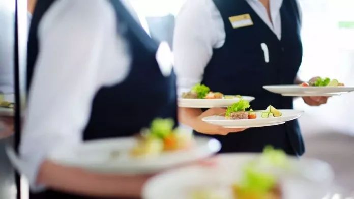 f&b suy thoái kinh tế