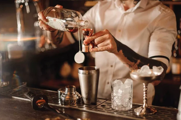 review 12+ khóa học pha chế uy tín - tuyệt kỹ bartender