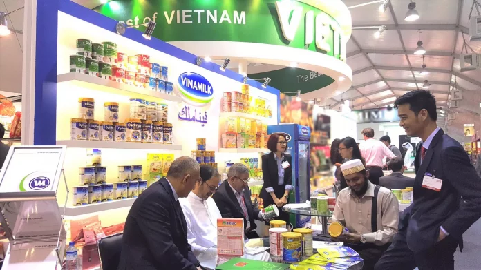 chiến lược kinh doanh quốc tế vinamilk