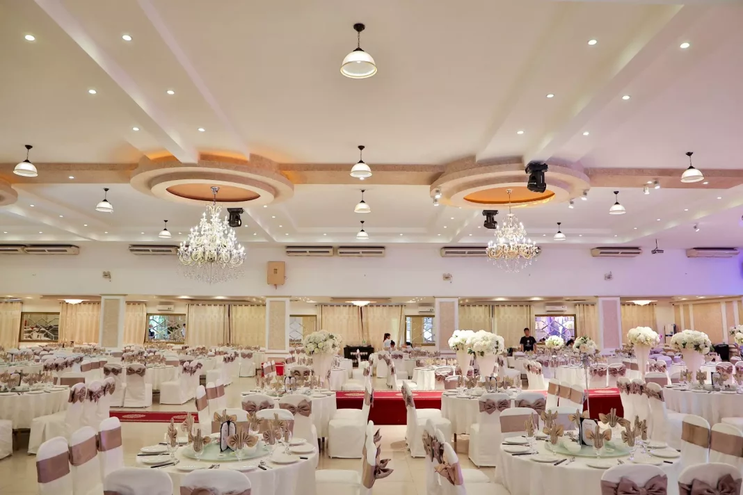 hợp tác cùng nhà phê bình ẩm thực