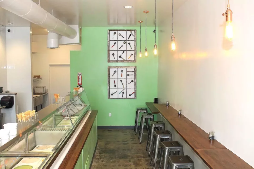 mô hình quán kem nhỏ