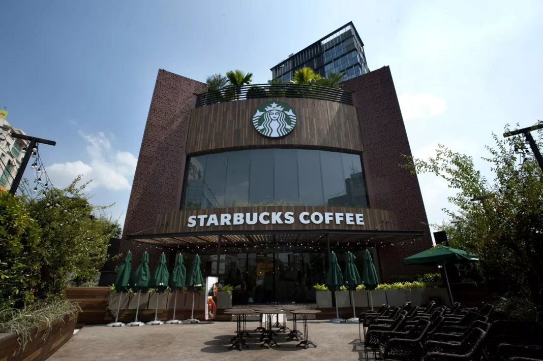 nhượng quyền starbucks