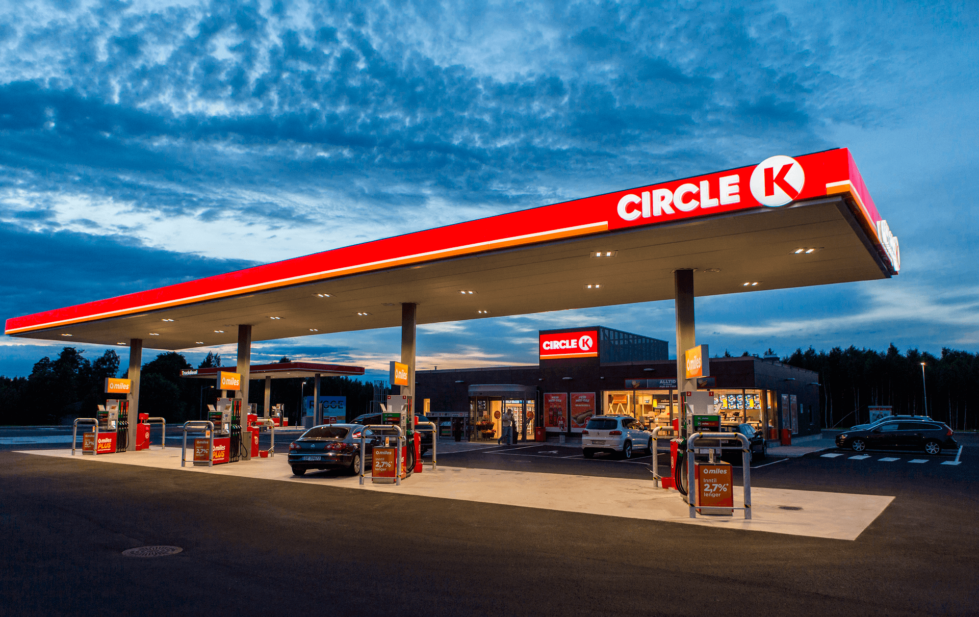 circle k kết hợp điểm bán xăng tại nước ngoài